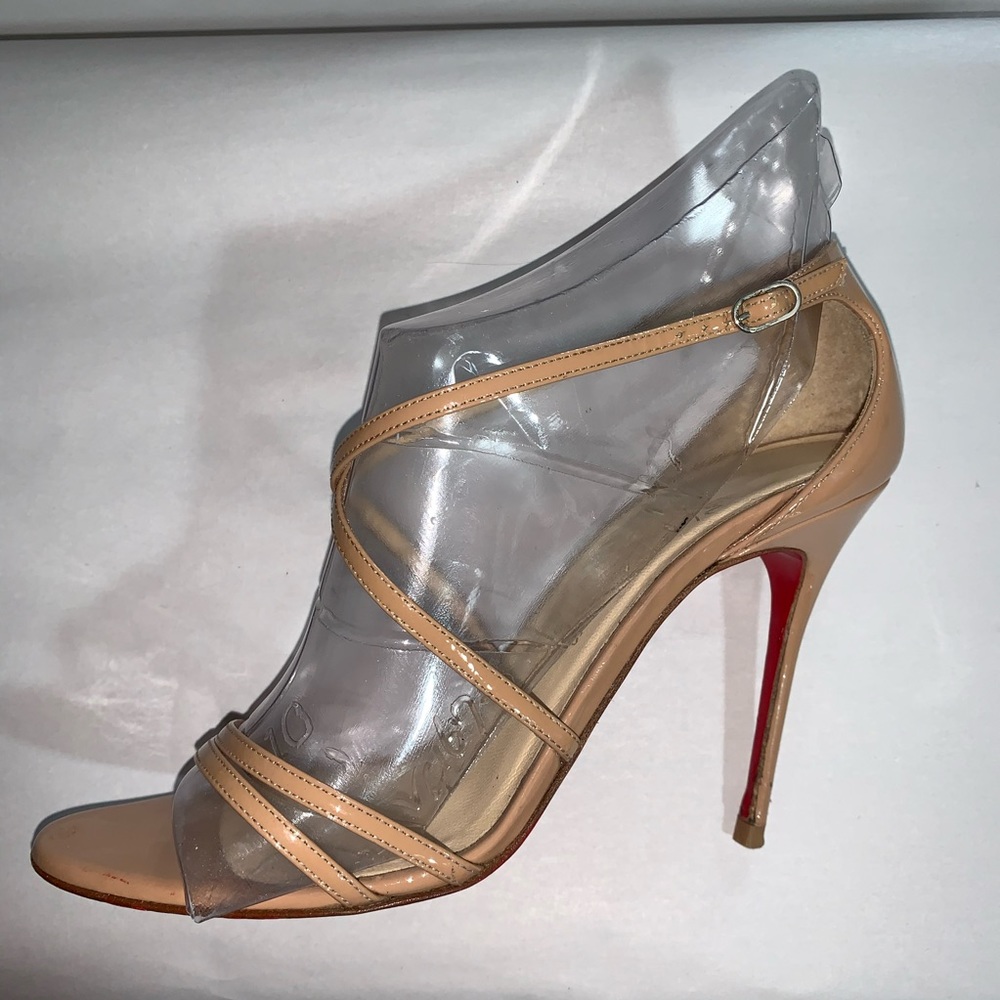 CHRISTIAN LOUBOUTIN size 38 beige Strappy STILLETO